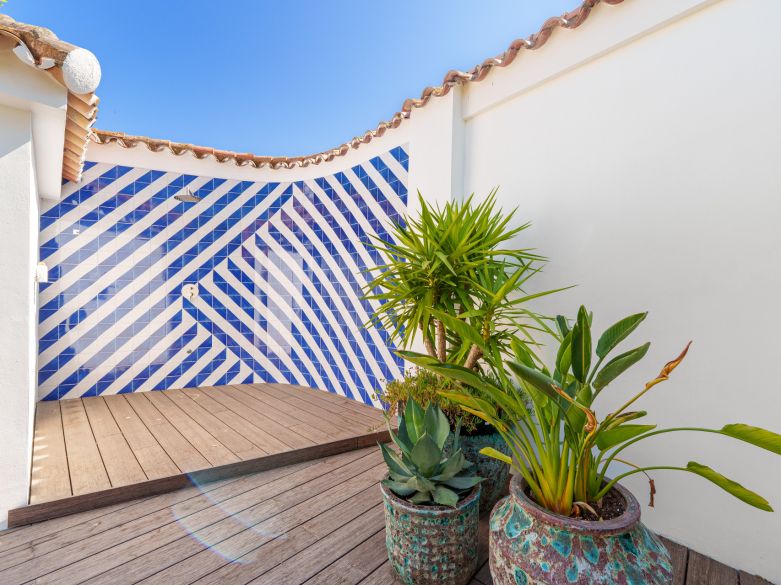 Exceptional one-level villa located beachside close to Puerto Banus!