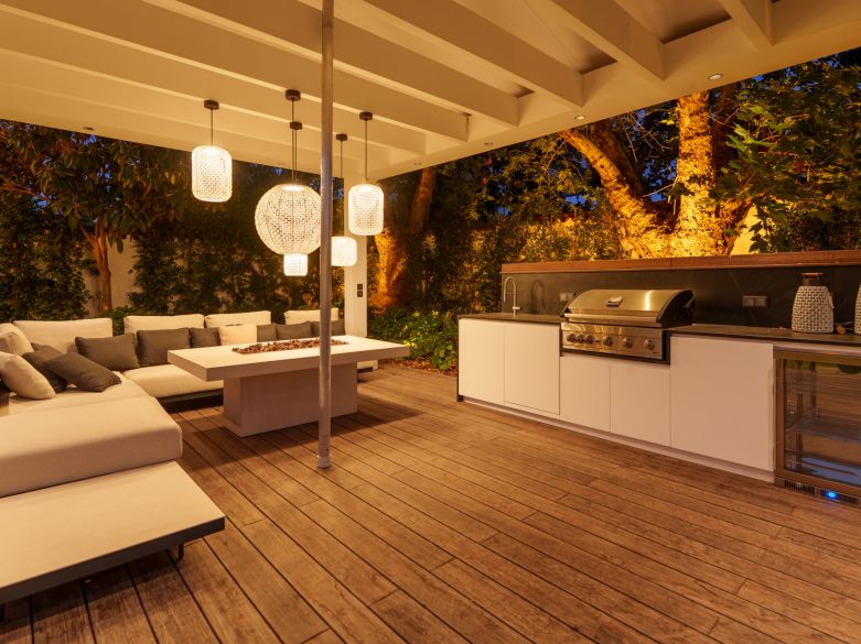 Exceptional one-level villa located beachside close to Puerto Banus!