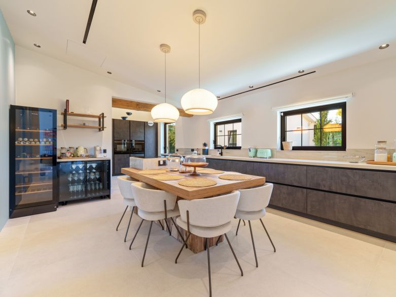 Exceptional one-level villa located beachside close to Puerto Banus!