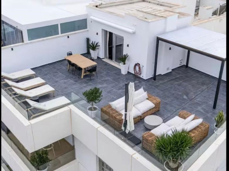 3 bedroom penthouse duplex in AQUA, San Pedro