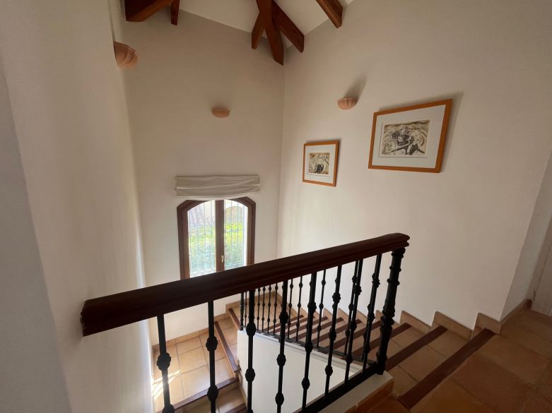 Villa clásica de 6 dormitorios en El Paraíso