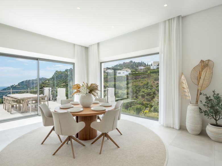 ¡Impresionante mansión que combina la arquitectura moderna con la tradicional andaluza en El Madroñal!