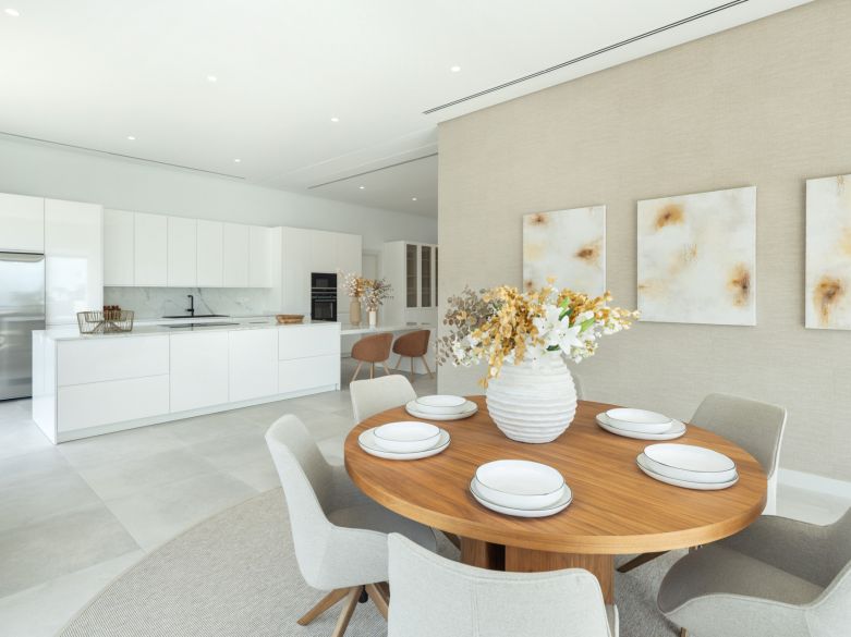 ¡Impresionante mansión que combina la arquitectura moderna con la tradicional andaluza en El Madroñal!