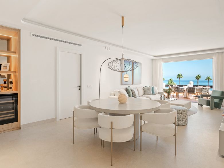 Beachfront luxury penthouse close to Estepona town!