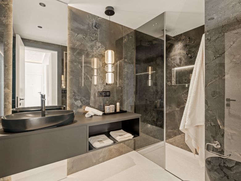 Beachfront luxury penthouse close to Estepona town!
