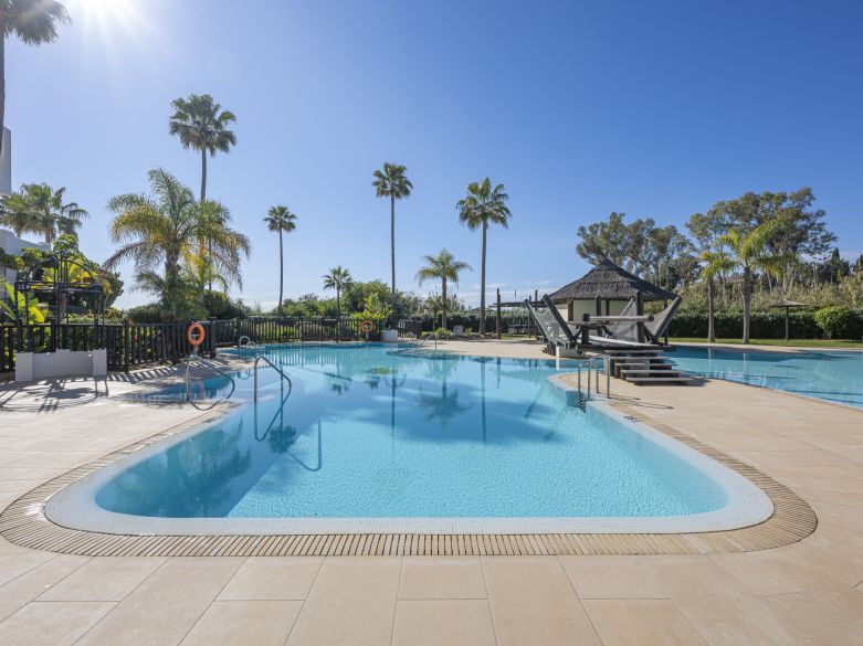 Beachfront luxury penthouse close to Estepona town!