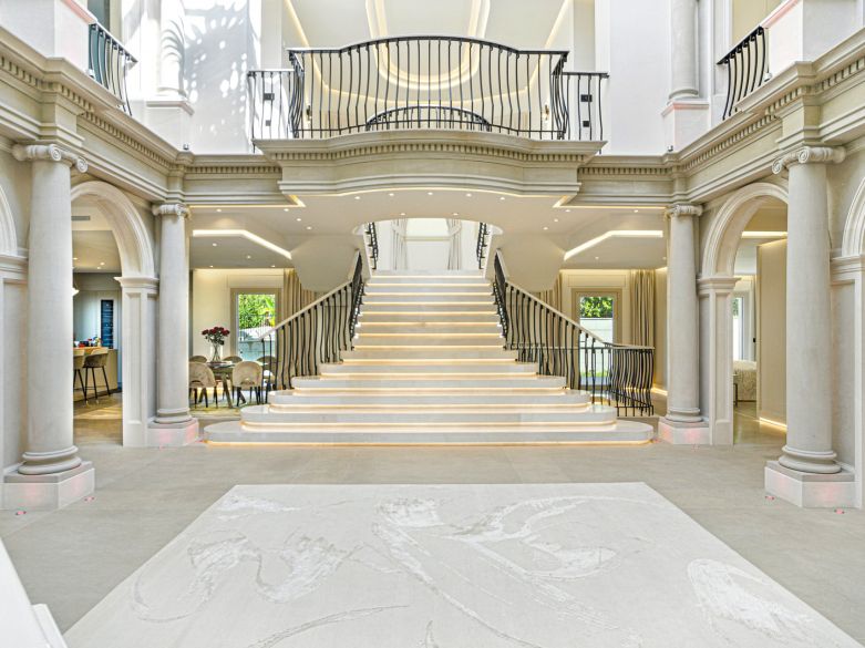 An architecturally unique, south-facing property located in the exclusive gated community of Sierra Blanca on Marbella’s prestigious Golden Mile