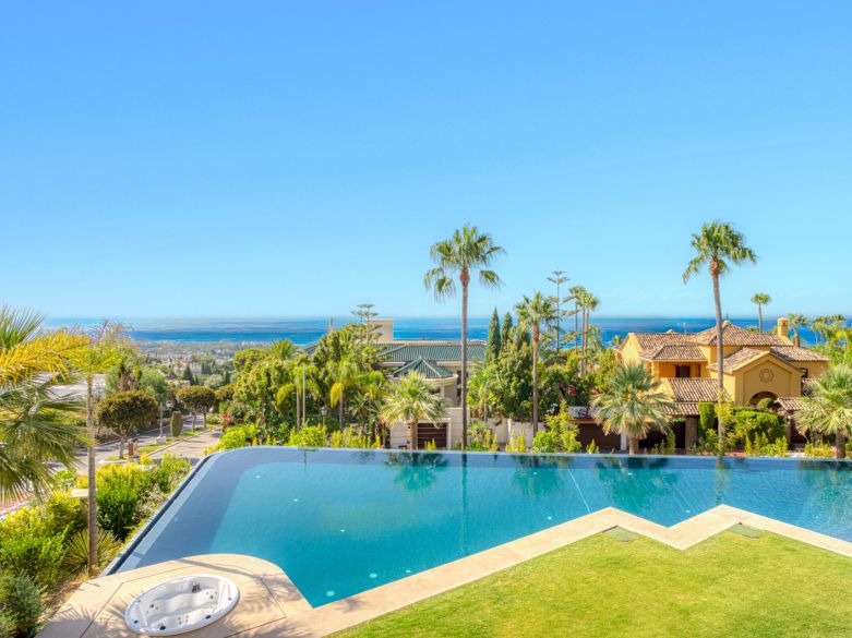 An architecturally unique, south-facing property located in the exclusive gated community of Sierra Blanca on Marbella’s prestigious Golden Mile