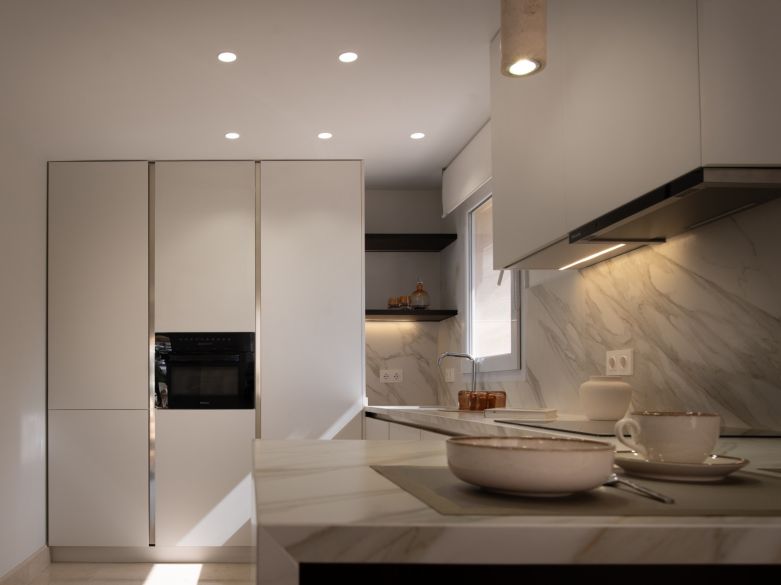 ¡Ático reformado en la prestigiosa urbanización Las Alamandas!