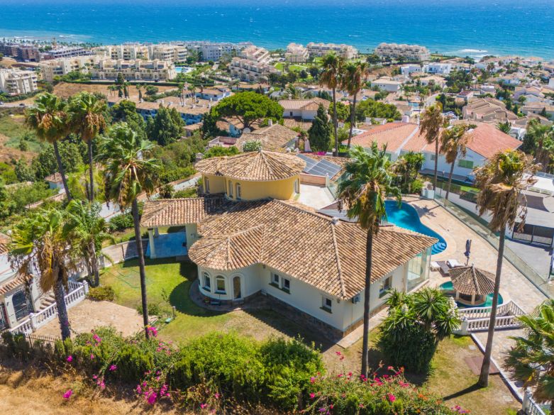 Spectacular south facing five bedroom villa in El Chaparral, Mijas Costa with panoramic sea views