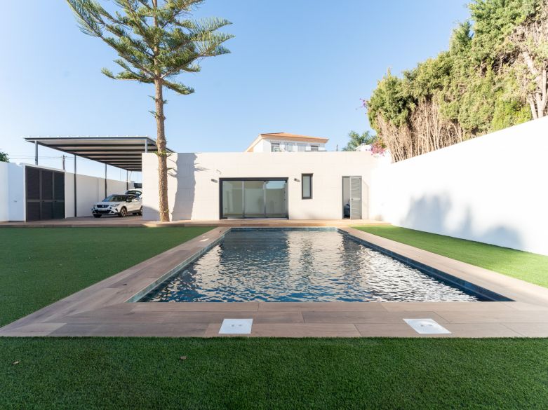 Villa for sale in El Coto, Mijas Costa