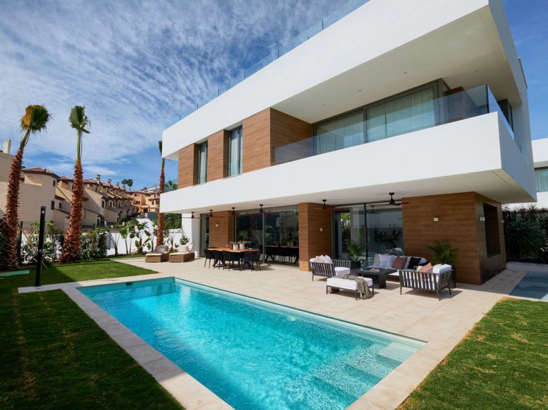 Modern Frontline Golf Villa in El Campanario, Estepona East