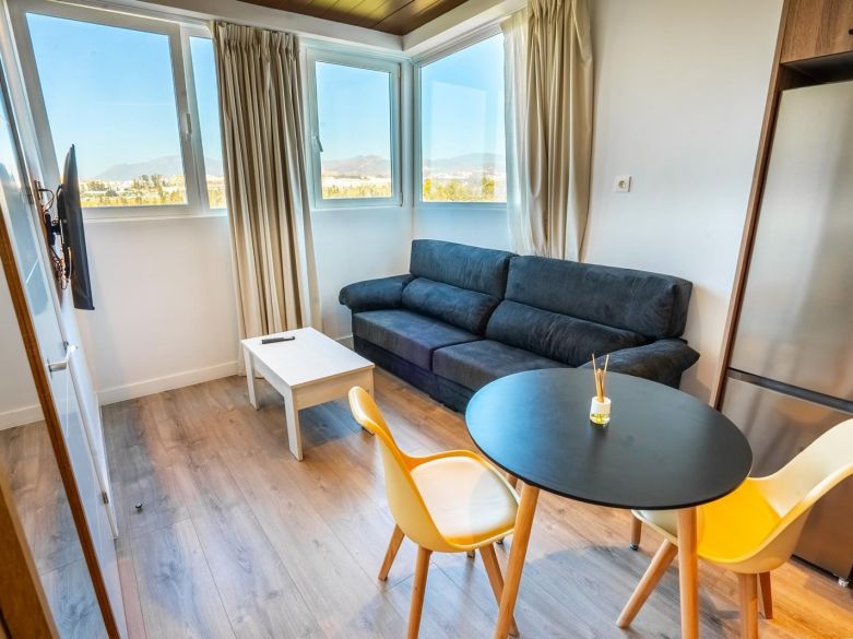 Investor’s Dream: High-Yield Duplex Penthouse Business Opportunity