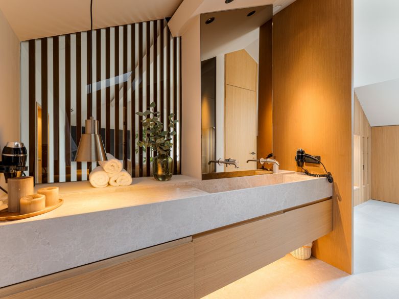 Ático Dúplex de Lujo en Lomas del Rey – Vida Moderna en la Milla de Oro de Marbella