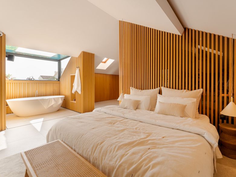 Ático Dúplex de Lujo en Lomas del Rey – Vida Moderna en la Milla de Oro de Marbella