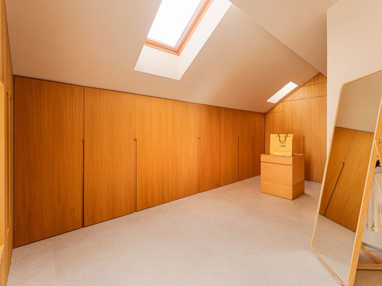 Ático Dúplex de Lujo en Lomas del Rey – Vida Moderna en la Milla de Oro de Marbella