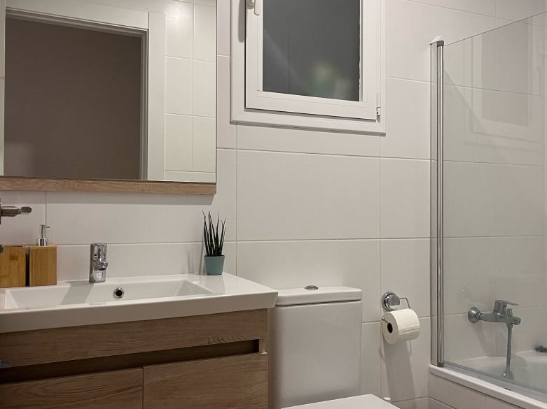 Apartamento en planta baja de 2 dormitorios en Nueva Andalucía