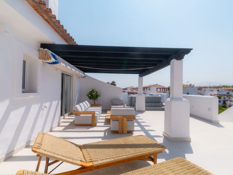 Walk to Everything – Stylish Beachside Duplex Penthouse in San Pedro Playa