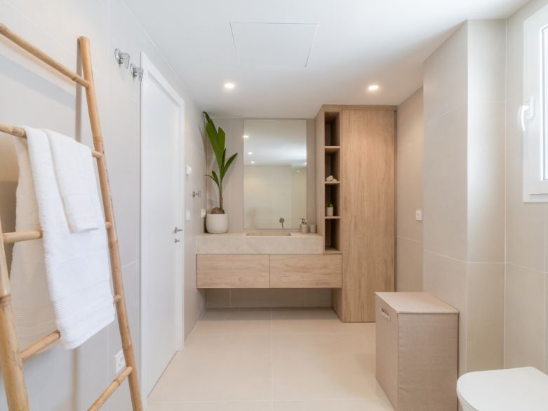Walk to Everything – Stylish Beachside Duplex Penthouse in San Pedro Playa
