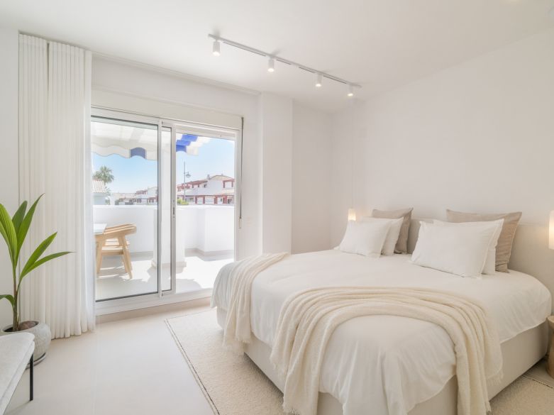 Walk to Everything – Stylish Beachside Duplex Penthouse in San Pedro Playa