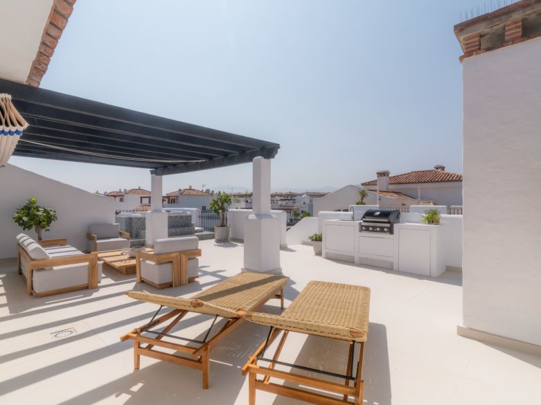 Walk to Everything – Stylish Beachside Duplex Penthouse in San Pedro Playa