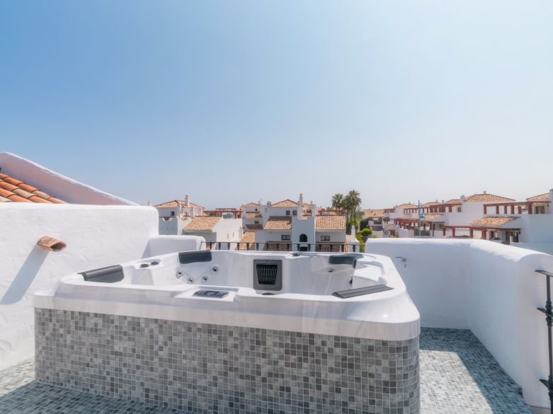 Walk to Everything – Stylish Beachside Duplex Penthouse in San Pedro Playa