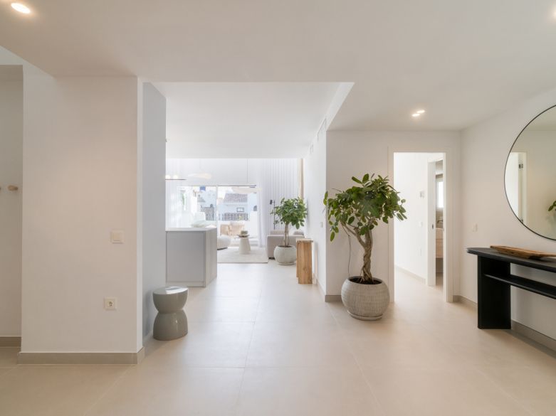 Walk to Everything – Stylish Beachside Duplex Penthouse in San Pedro Playa