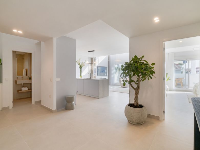 Walk to Everything – Stylish Beachside Duplex Penthouse in San Pedro Playa