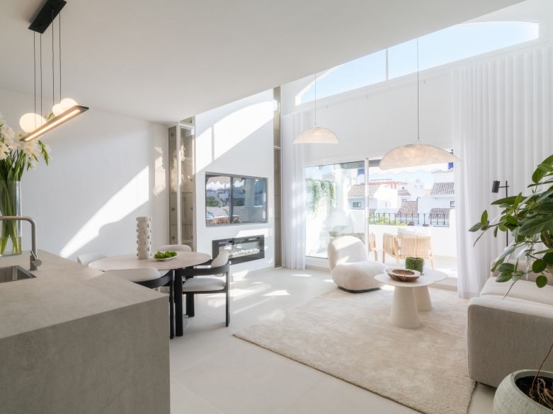 Walk to Everything – Stylish Beachside Duplex Penthouse in San Pedro Playa