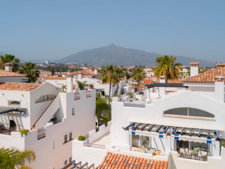 Walk to Everything – Stylish Beachside Duplex Penthouse in San Pedro Playa