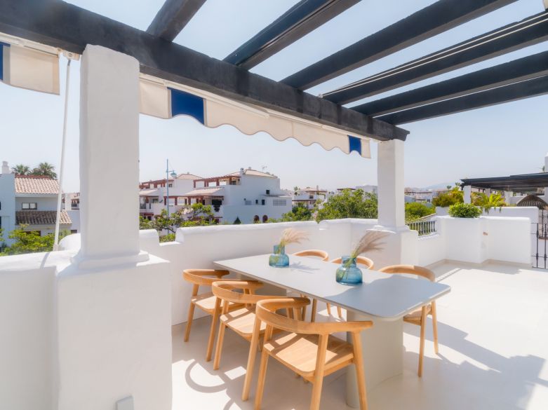 Walk to Everything – Stylish Beachside Duplex Penthouse in San Pedro Playa