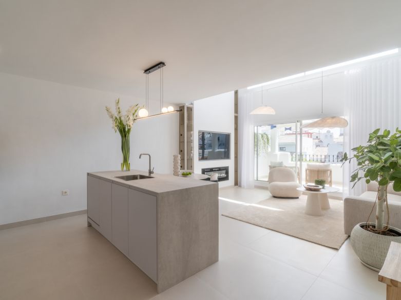 Walk to Everything – Stylish Beachside Duplex Penthouse in San Pedro Playa