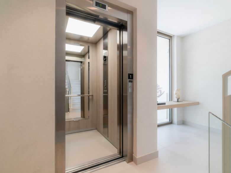 Villa de lujo llave en mano en el corazón de Nueva Andalucía