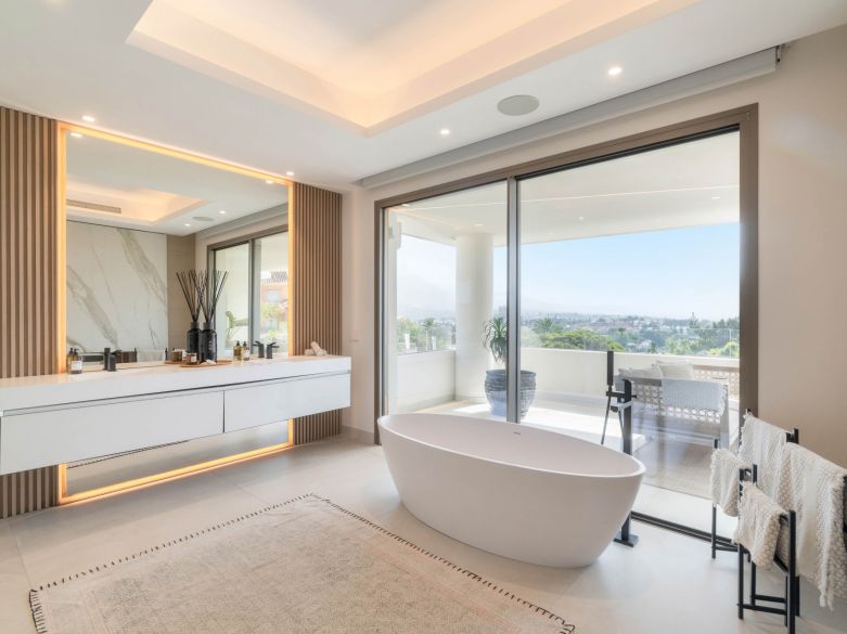 Villa de lujo llave en mano en el corazón de Nueva Andalucía