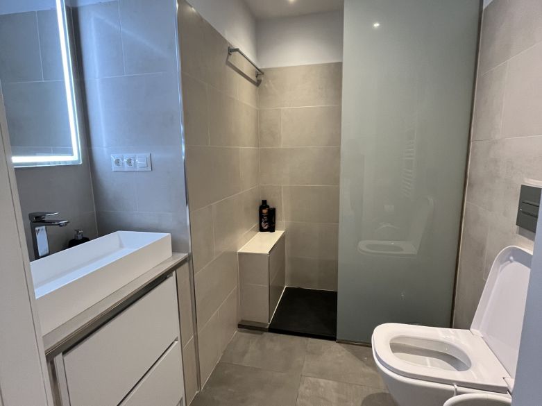 Apartamento de 3 dormitorios con vistas al mar