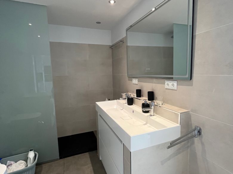 Apartamento de 3 dormitorios con vistas al mar