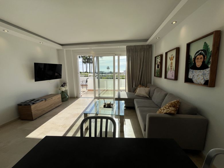 Apartamento de 3 dormitorios con vistas al mar