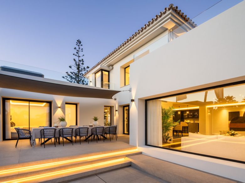 Obra maestra moderna en el Valle del Golf de Nueva Andalucía