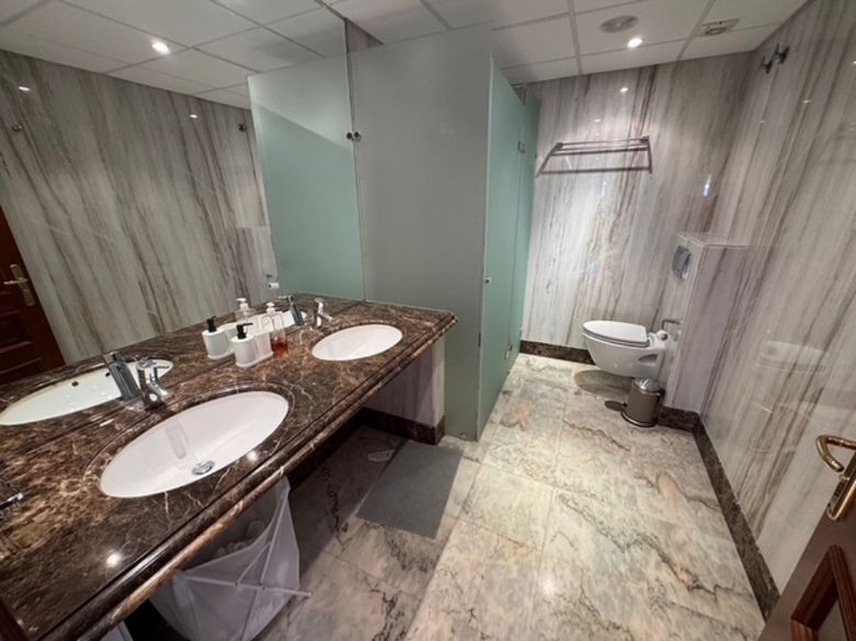 Elegancia frente al mar en la Nueva Milla de Oro – Sofisticado apartamento de 2 dormitorios en Mar Azul, Estepona