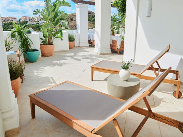 Unlived. Refurbished. Exceptional – Aloha’s Best Kept Secret