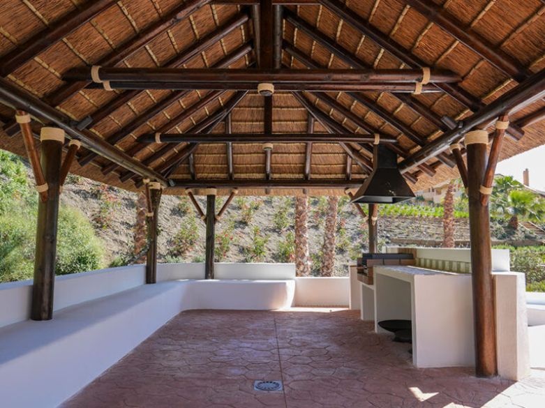 Unlived. Refurbished. Exceptional – Aloha’s Best Kept Secret