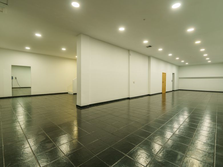 Excepcional villa a pasos de Puerto Banús y de campos de golf de clase mundial