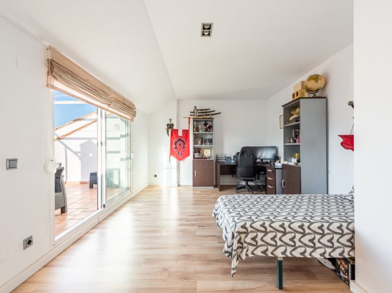 Refurbished 4-Bedroom Penthouse with Panoramic Mountain Views in San Pedro de Alcántara