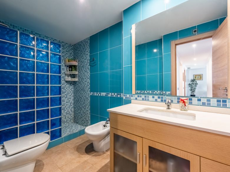Refurbished 4-Bedroom Penthouse with Panoramic Mountain Views in San Pedro de Alcántara
