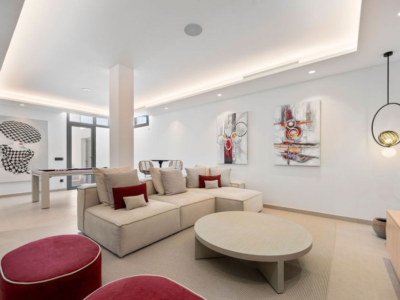 Lujo Mediterráneo Moderno en La Cerquilla, Nueva Andalucía