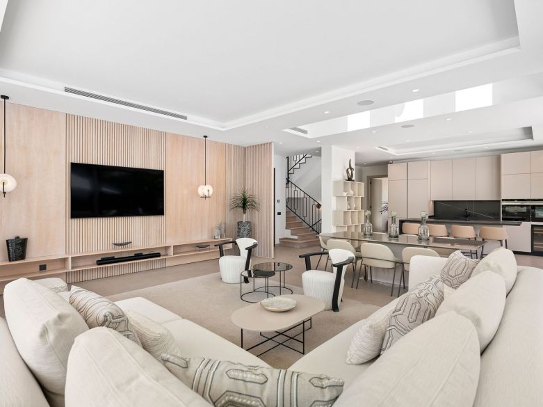 Lujo Mediterráneo Moderno en La Cerquilla, Nueva Andalucía