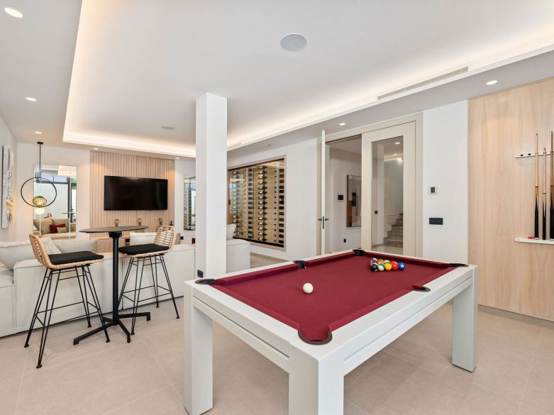 Lujo Mediterráneo Moderno en La Cerquilla, Nueva Andalucía