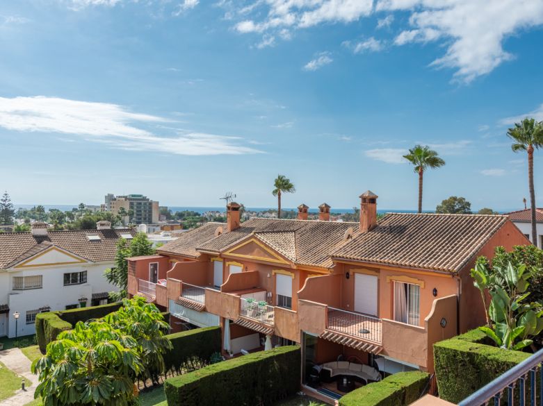 Encantadora casa adosada orientada al sur en Monte Biarritz – A poca distancia de la playa y servicios