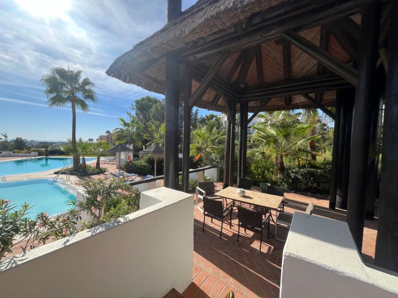 Apartamento de 2 dormitorios en Atalaya.