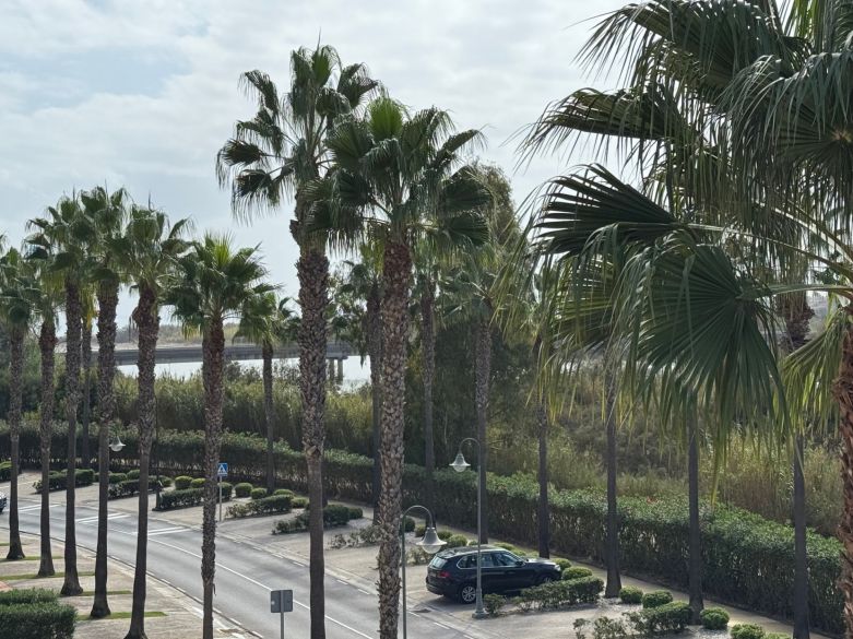 Elegante apartamento de 3 dormitorios en Ribera del Paraíso, Puerto de Sotogrande